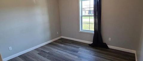 Building Photo - 1608 E Vernon Dr