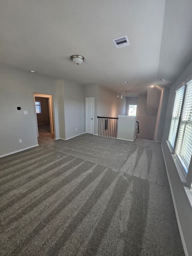 Building Photo - 426 Twilight Mdw Wy