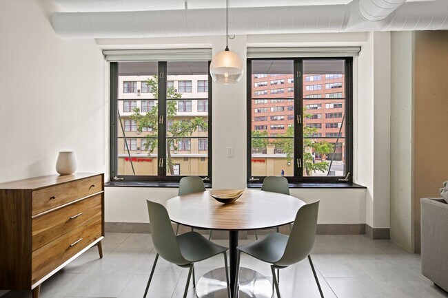 Building Photo - Logan Circle Condo