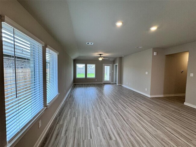 Building Photo - 6254 Brazos Trl Dr
