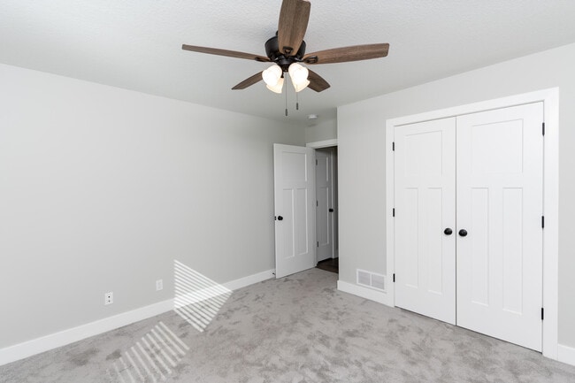 Building Photo - 4914 Glide Cv