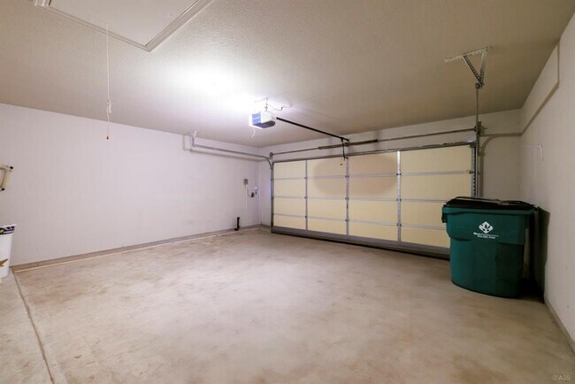 Building Photo - 21016 Abigail Way