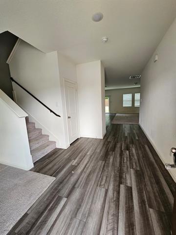 Building Photo - 16516 Jasmine Springs Dr