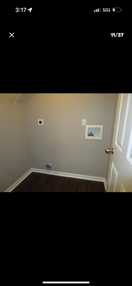 Building Photo - 277 Hennepin Dr