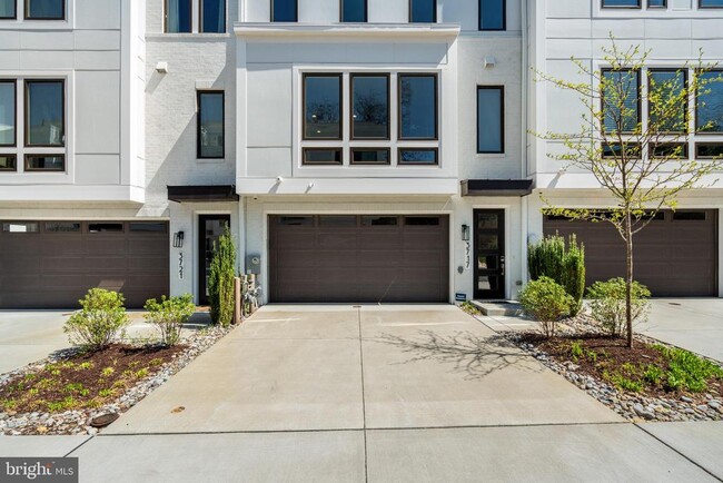 Building Photo - 3717 Glenmoor Reserve Ln