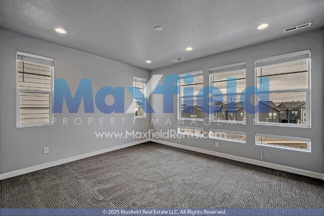 Building Photo - Brand New - Modern Living / 4BD 2.5 BTH 2GAR / Home in Lehi