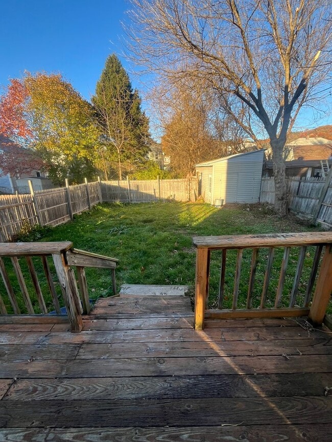 Building Photo - 2 bedroom single family house