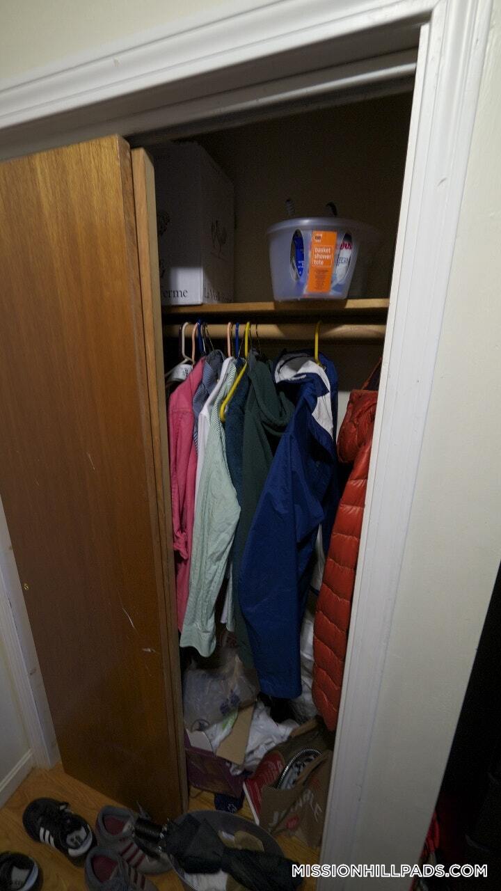 Building Photo - 10 Wait St