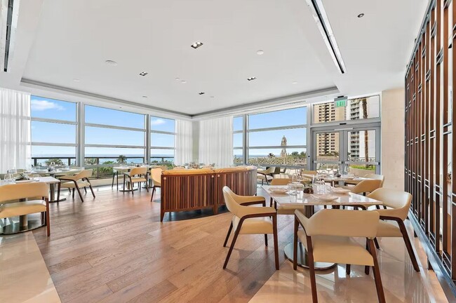 Building Photo - 3100 N Ocean Dr