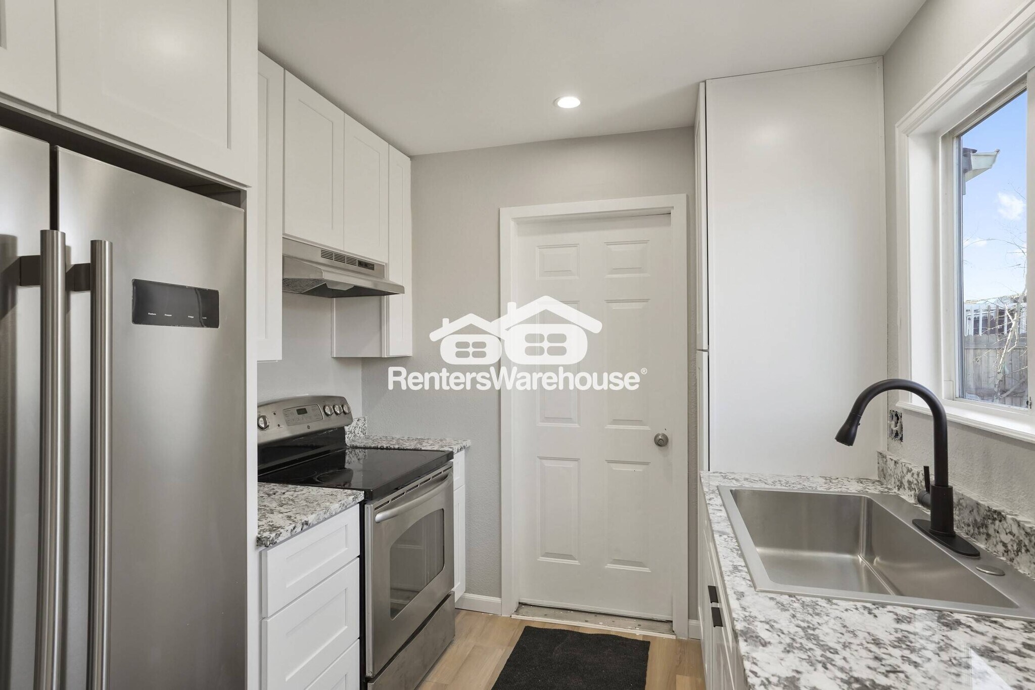 Building Photo - 1321 W 135th Dr