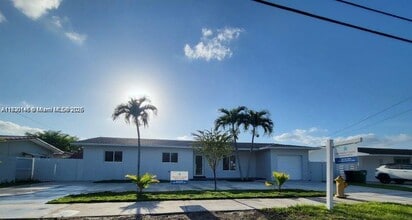 Building Photo - 3300 SW 127th Ct
