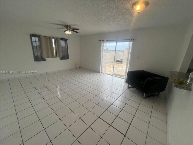 Building Photo - 5100 SW 41st St