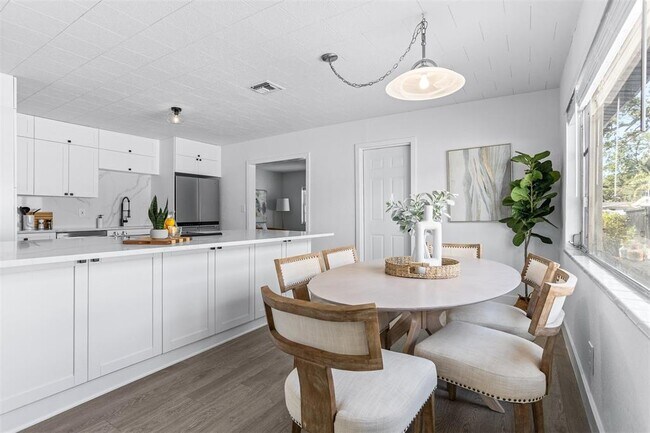 Building Photo - 8335 42nd Ave N