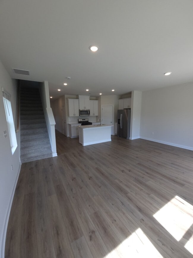 Building Photo - 2 Rockshire Trl