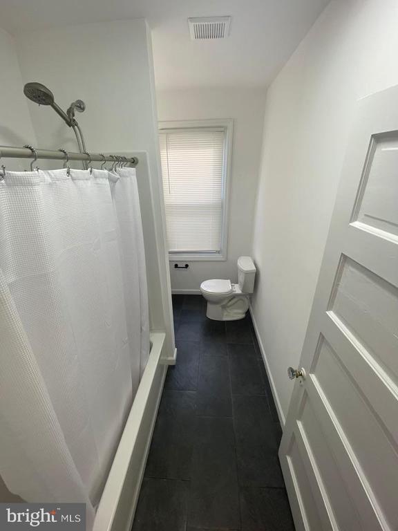 Building Photo - 102 Chestnut St