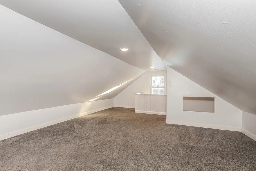 Building Photo - 1937 Fairmount Ave