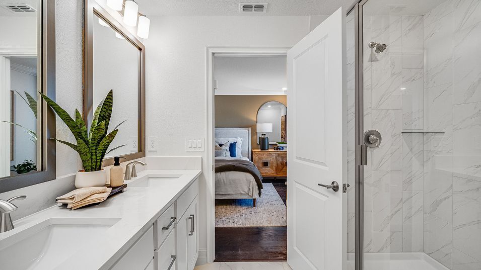 Building Photo - 4510 S Manhattan Ave