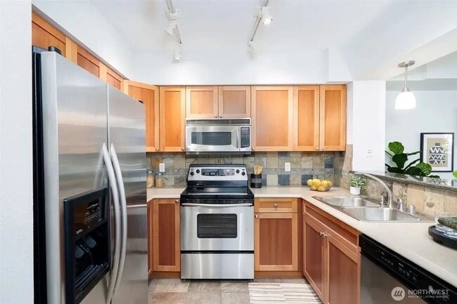 Building Photo - Seattle, WA 98107