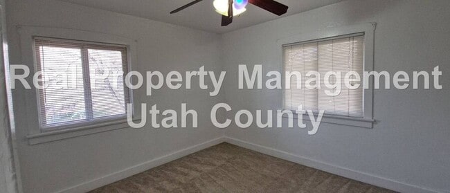 Building Photo - 341 N 400 W St