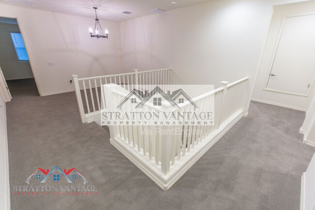 Building Photo - 1953 W Kinfield Trail