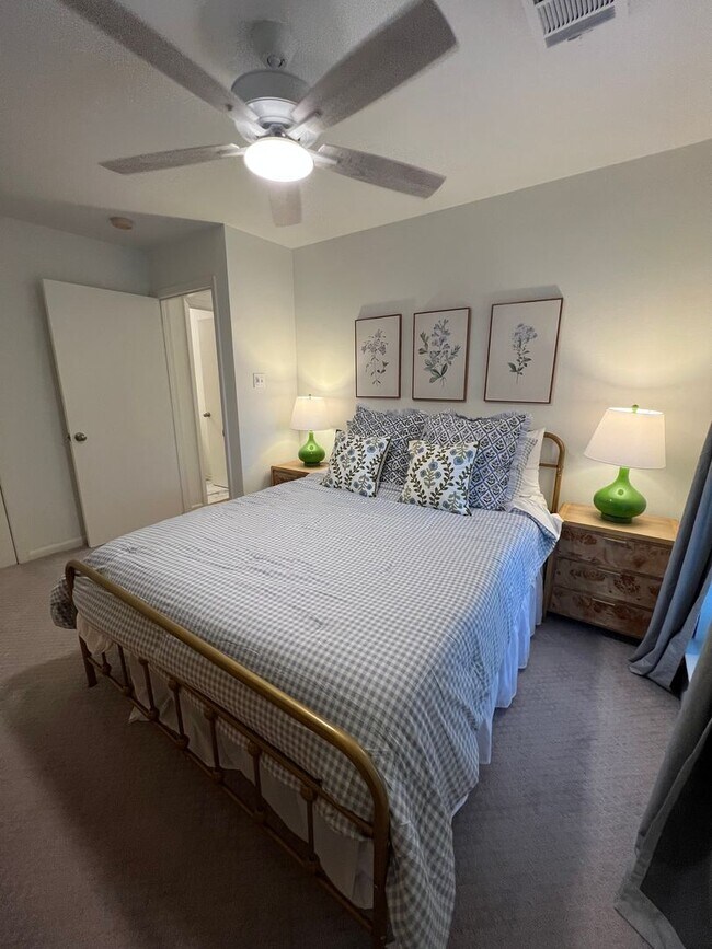 Building Photo - Spacious 3-Bedroom Home for Rent!