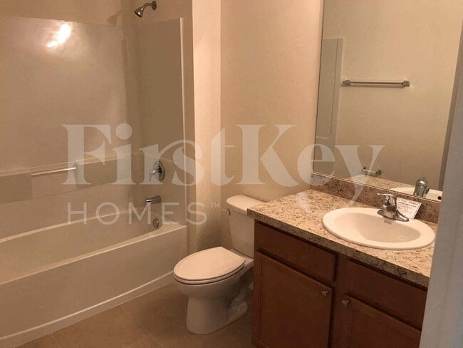 Building Photo - 217 NW 9th St