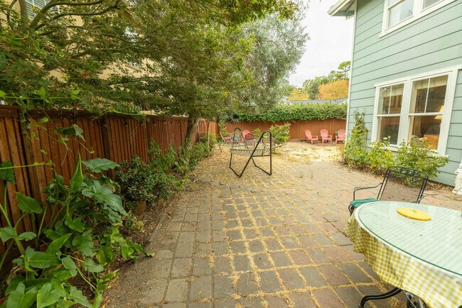 Building Photo - 115 Maybeck St