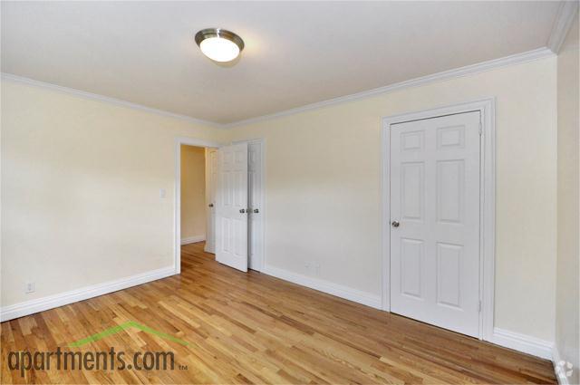 Bedroom - Westfield Manor Apartments