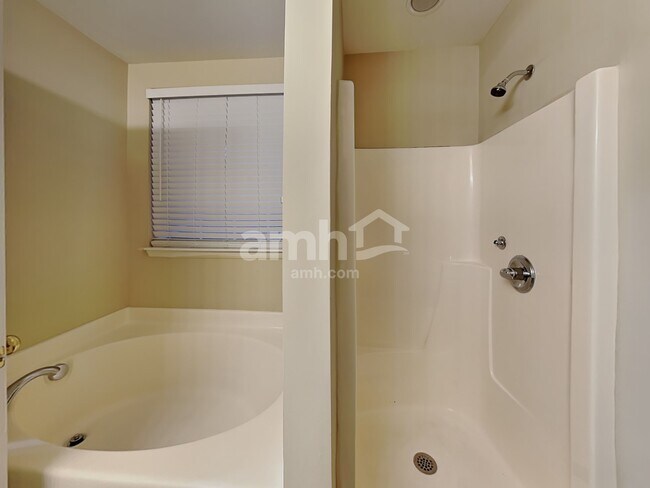 Building Photo - 4716 Byers Rd