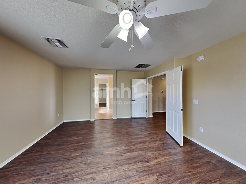 Building Photo - 8143 W Eagle Heart Ct