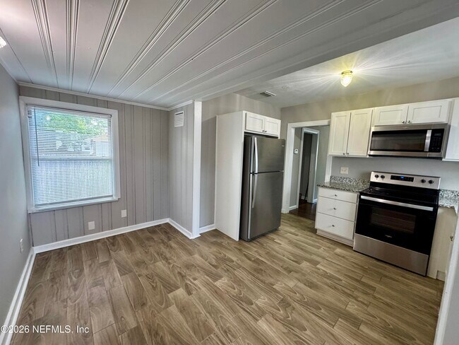 Building Photo - 3508 Myra St