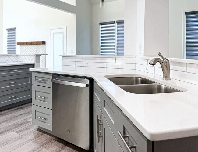 Building Photo - Newer Construction Farmhouse Style Home!