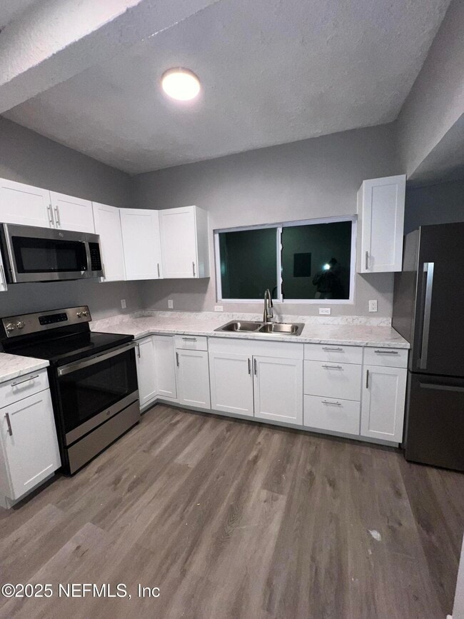 Building Photo - 1412 MCCONIHE St