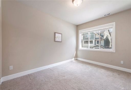 Building Photo - BACK ON MARKET! Spacious Spirit Ridge Home...