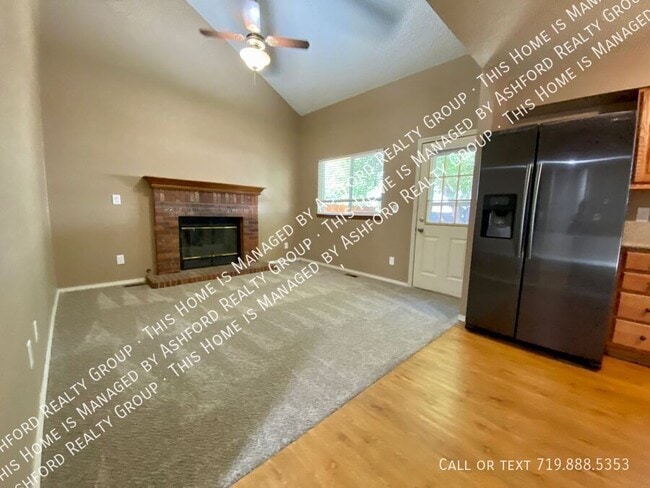 Building Photo - 5330 Tupper Ct