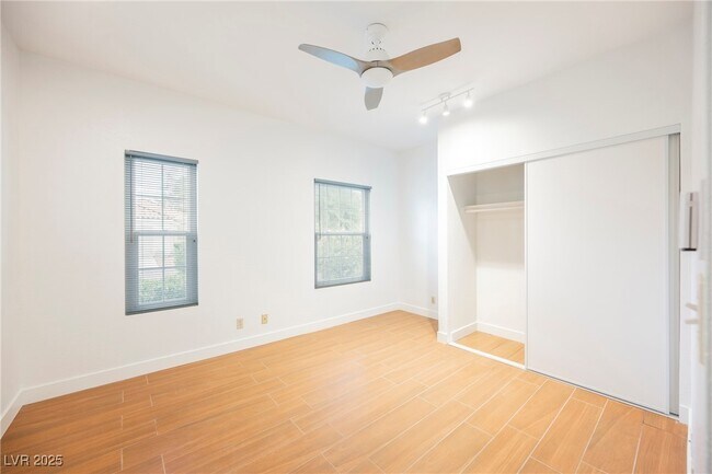 Building Photo - 7829 Ben Hogan Dr