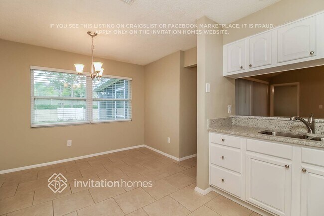 Building Photo - 15103 Southfork Dr