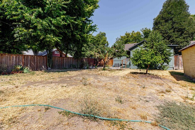Building Photo - 229 Orange Ave