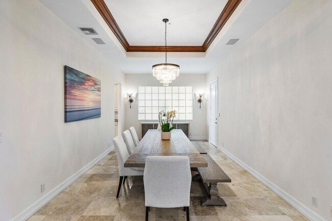 Building Photo - 3632 S Ocean Blvd