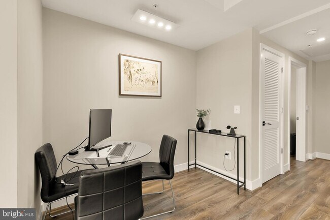 Building Photo - 1628 11th St NW