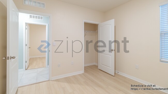 Building Photo - 3945 Angola Ln