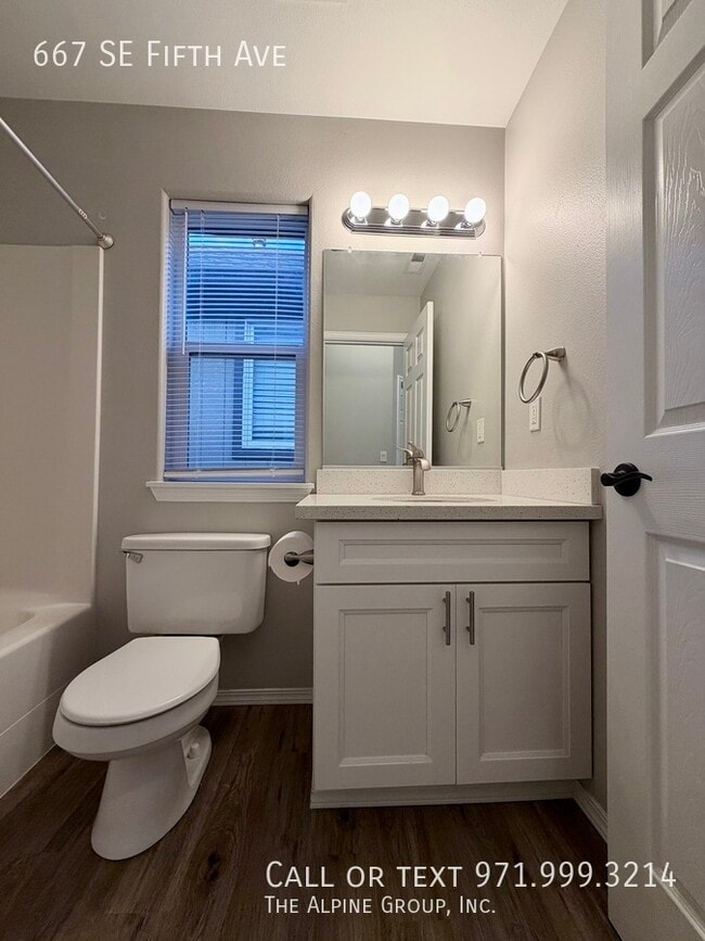 Building Photo - 667 SE Fifth Ave-