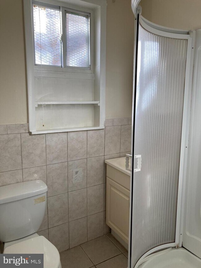 Building Photo - 408 N 32nd St