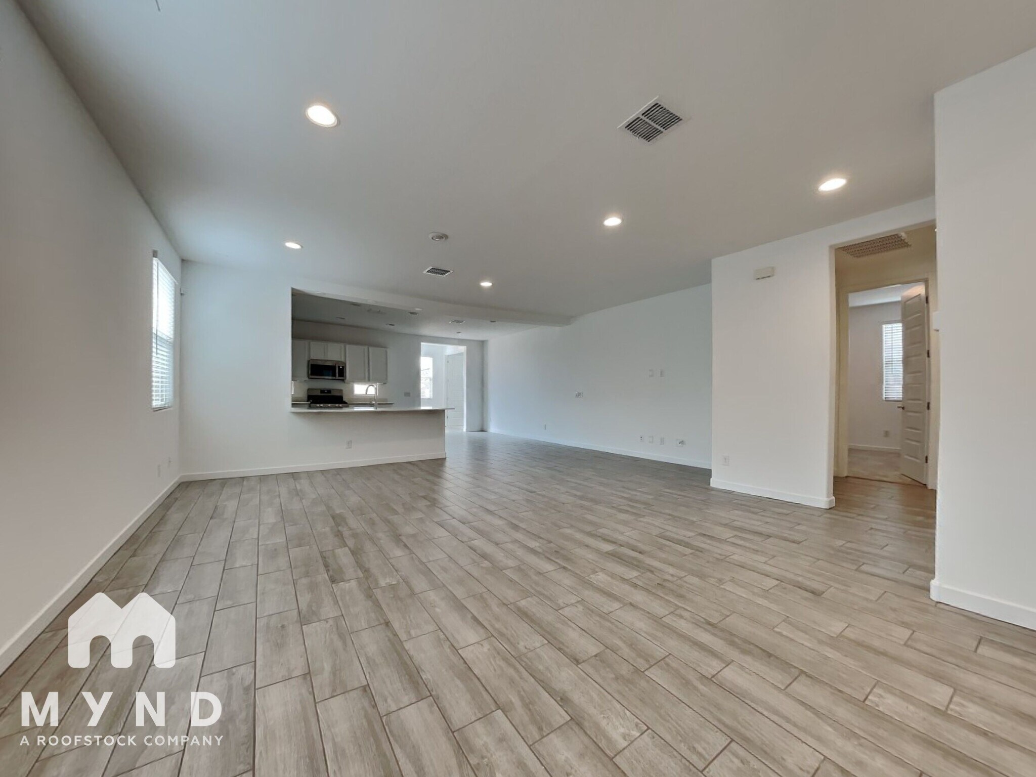 Building Photo - 9513 W Turney Ave