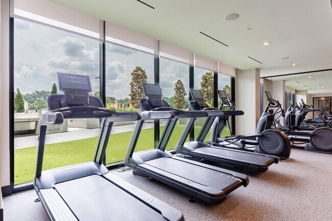 Building Photo - 2425 Peachtree Rd