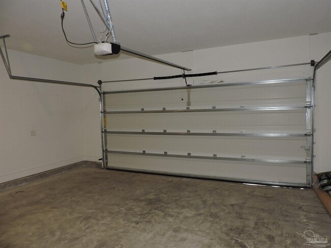 Building Photo - 6521 Paso Fino Dr