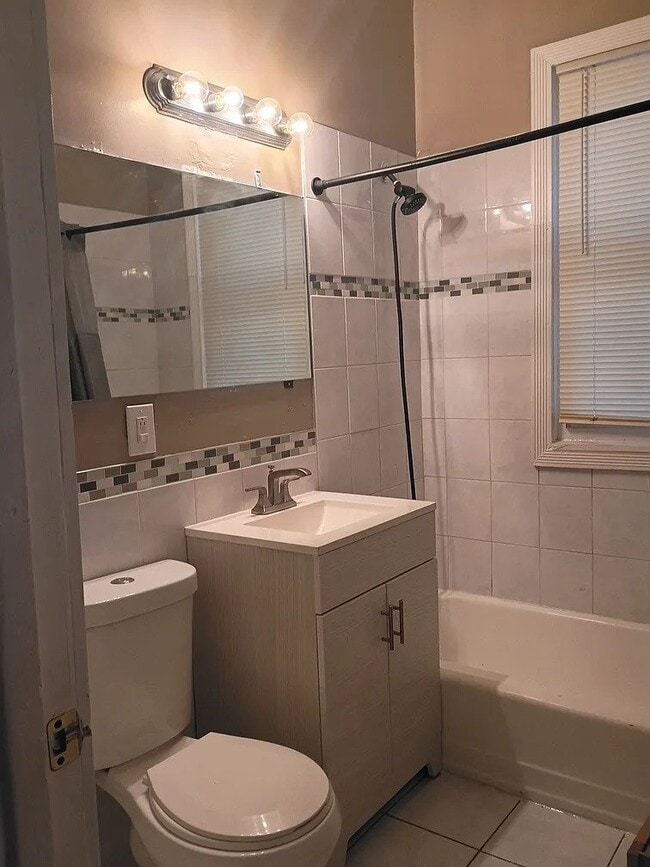 Building Photo - 1268 W 71st St