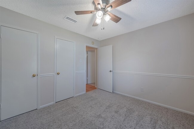 Building Photo - 730 Seamaster Dr