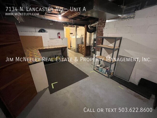 Building Photo - 7134 N Lancaster Ave