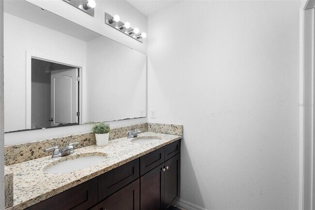 Building Photo - 5125 Fiddlewood Way